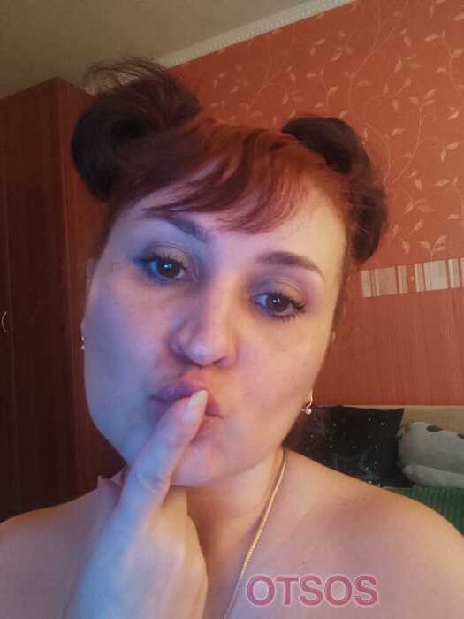 Ангелина оказывает услугу Куннилингус