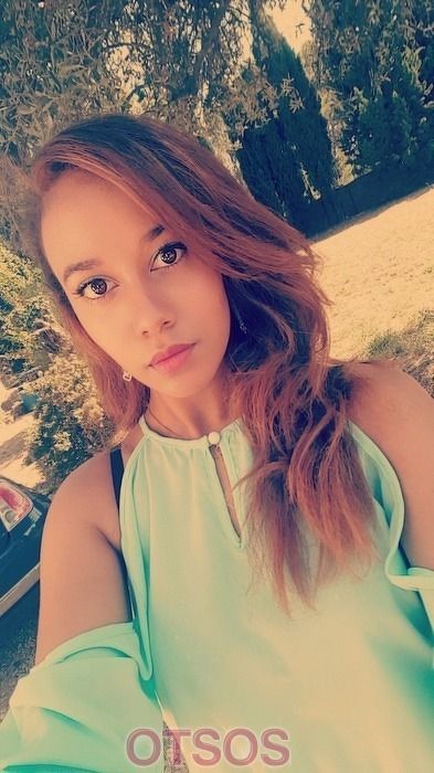 Джулия оказывает услугу Секс анальный