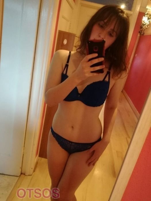 Аля оказывает услугу Минет