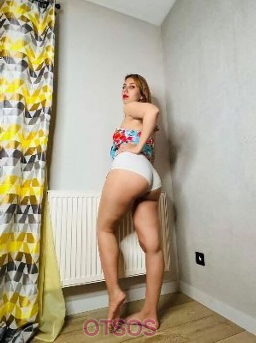 Оля оказывает услугу Игрушки