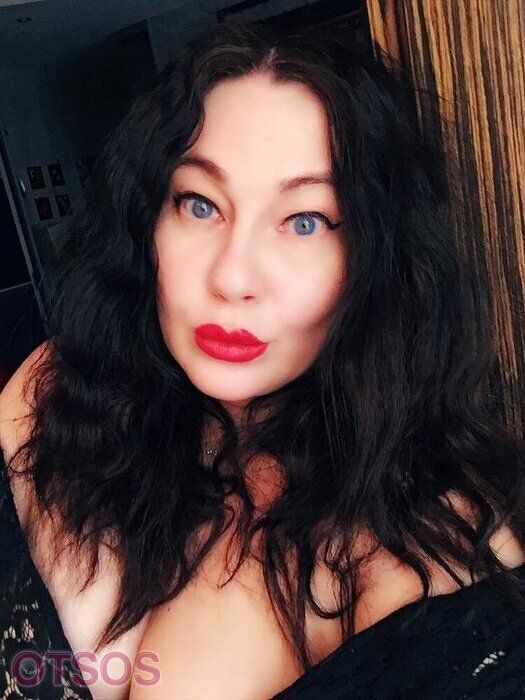 Марина оказывает услугу Окончание в рот